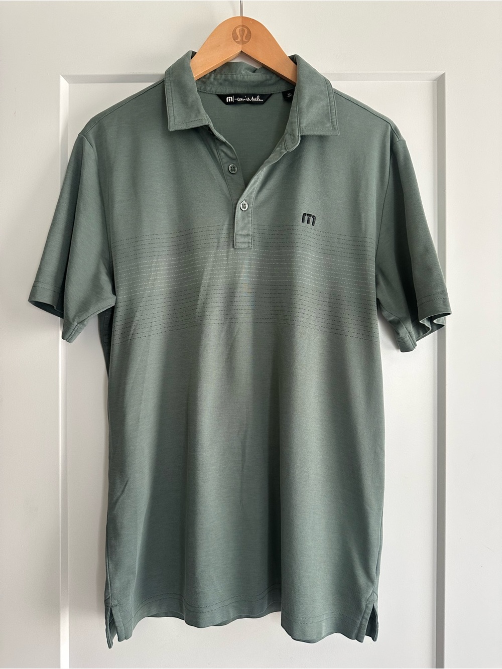 Travis Mathew Pelican Dive Chest Stripe Golf Polo Size Medium